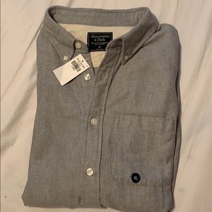 Men’s A&F gray button down shirt